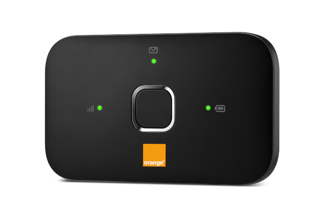 Airbox 4G Orange, routeur mobile compact pour accéder à internet sans box, connexion jusqu’à 10 appareils.