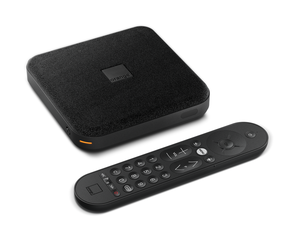 Décodeur TV 6 Orange avec télécommande, design épuré, contrôle vocal Alexa, Wi-Fi 6