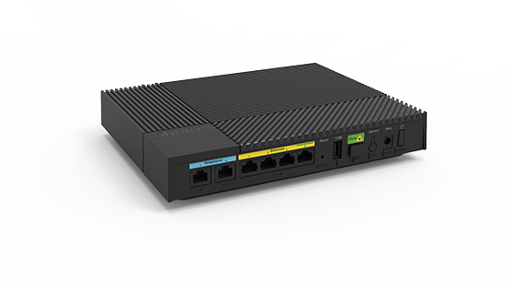 Connectique arrière de la Livebox 5 avec ports Ethernet pour une connexion internet haut débit
